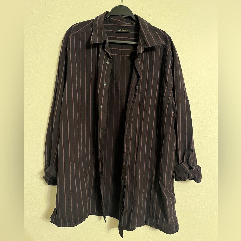 Axist 2XL Dark Button-Down Shirt with Subtle Red/Pink Stripes